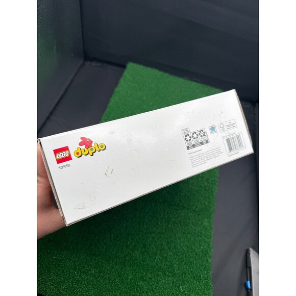 LEGO DUPLO 10419 Caring for Bees &‎ Beehives Building Kit Set 22 Pieces NEW - Picture 4 of 4